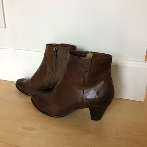 Frye Phoebe bootie, ss 8m